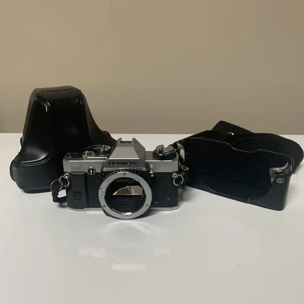 Olympus OMG 35mm SLR Film Camera Made In Japan w/ Case And Strap FOR PARTS AS IS