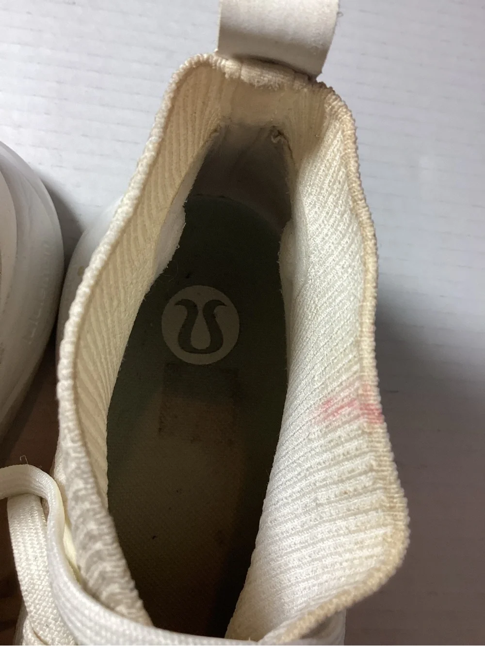 lululemon athletica breathable knit