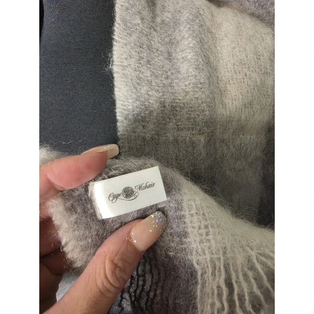 cape mohair accents ensures