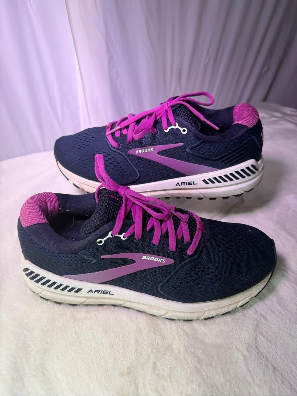 Brooks ariel women