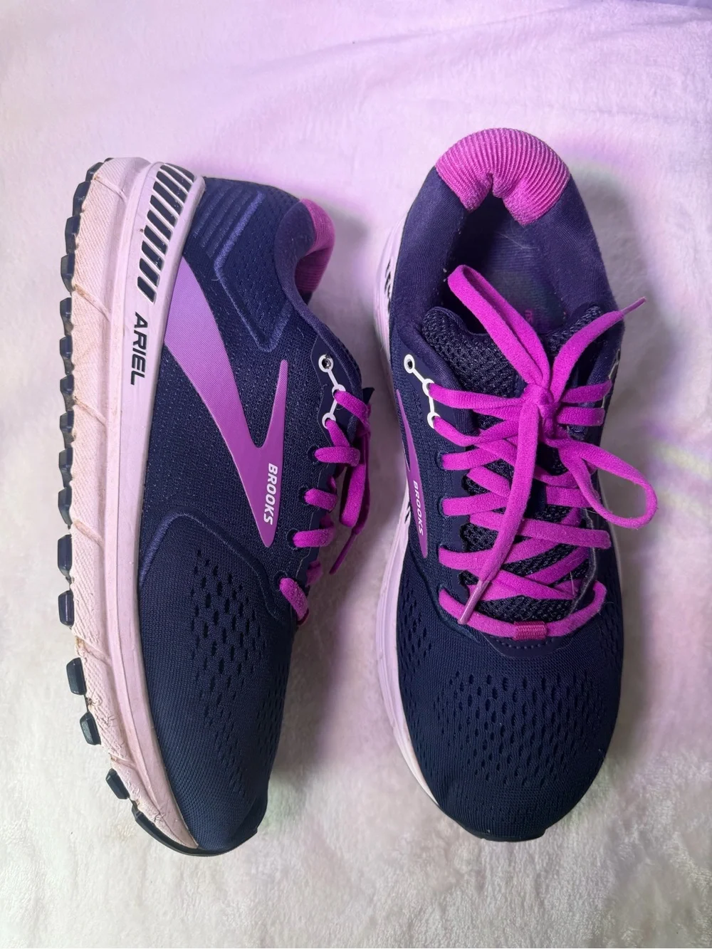 Brooks ariel women