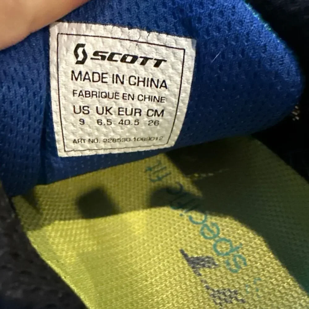 Scott women’s aztec