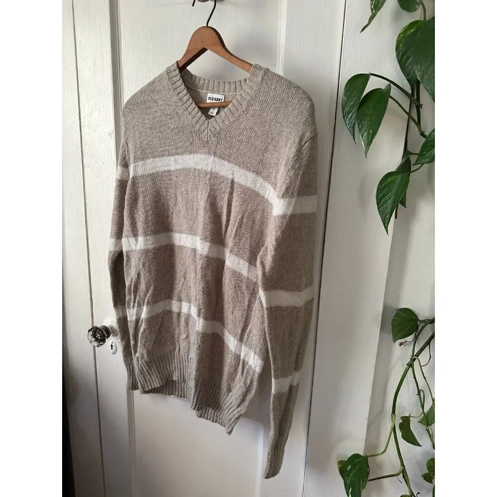 Old Navy tan white