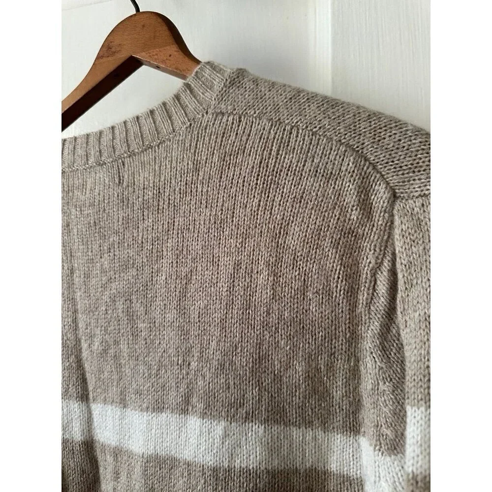 Old Navy tan white