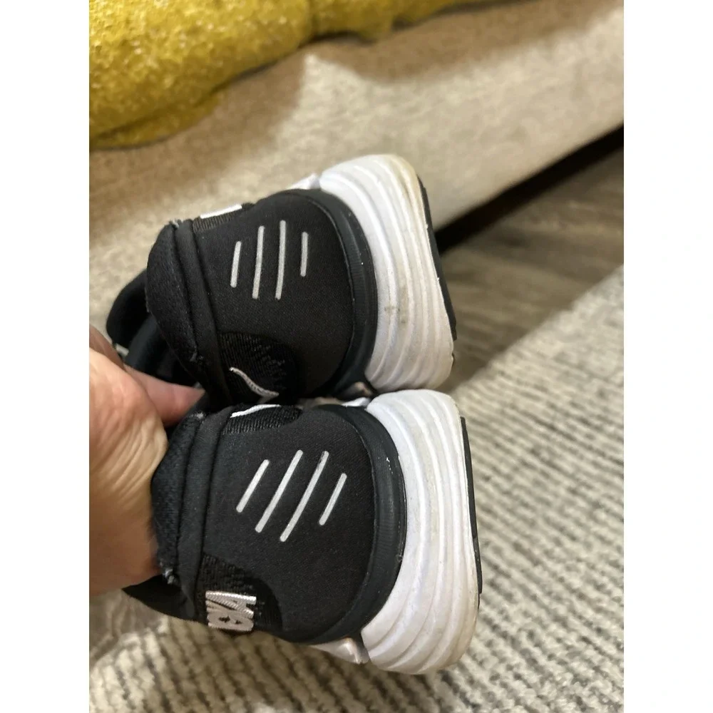 Hoka One One hoka one