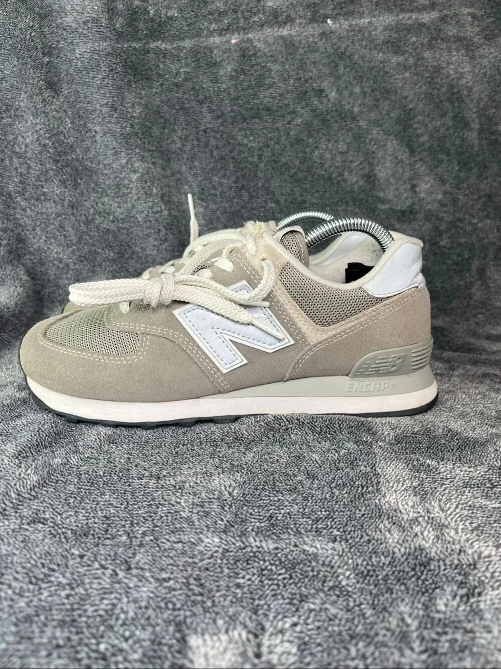 New Balance 574 Classic Core Grey White Women's Size US 8 (B) WL574EG