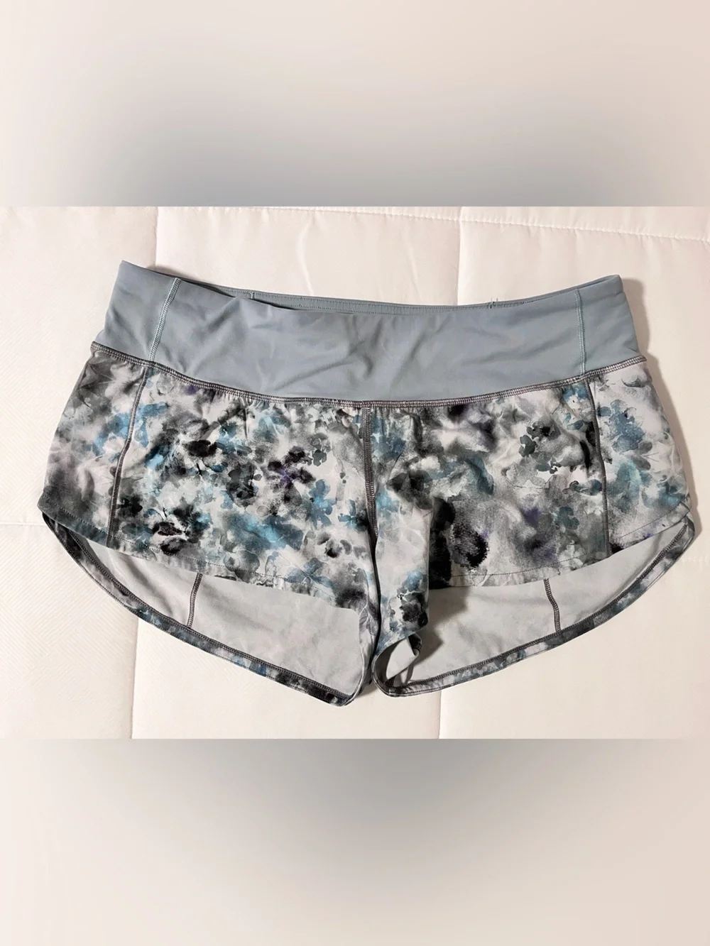 lululemon athletica light gray