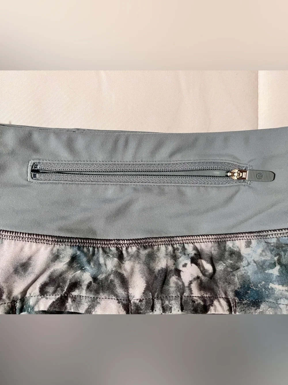 lululemon athletica light gray