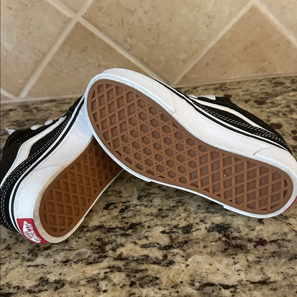 Vans New Skool Black and White Sneakers size 11.5