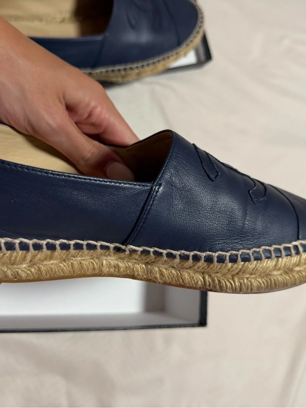CHANEL navy flats no