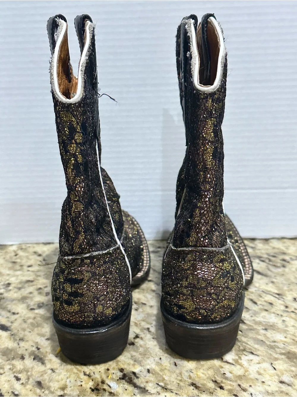 Tanner Mark sparkling gold