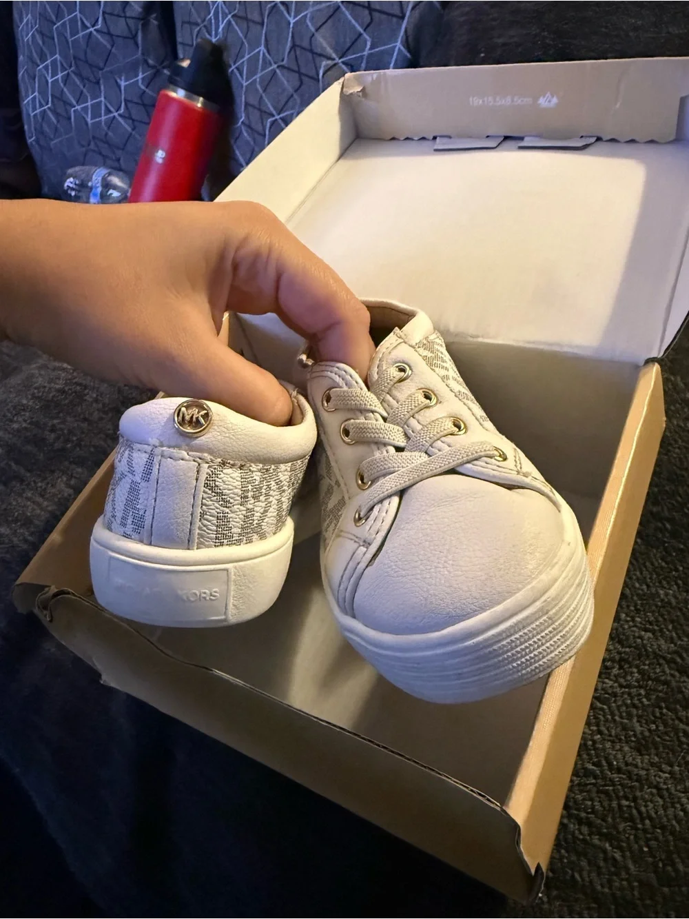 Michael Kors Ivy Rebecca baby girls Sneakers Size 7 Vanilla White MK Logo