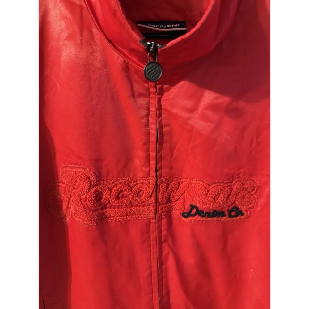 Rocawear sleeves have