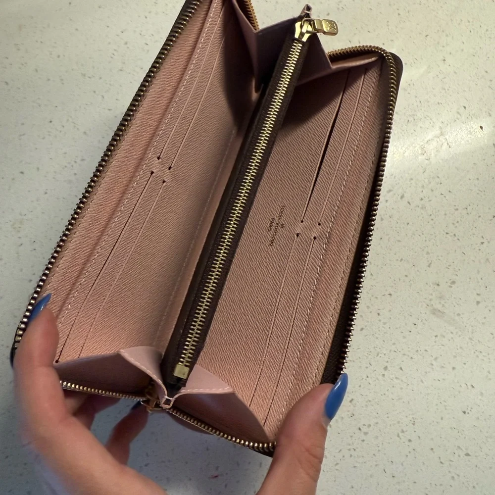 Louis Vuitton beautiful lv