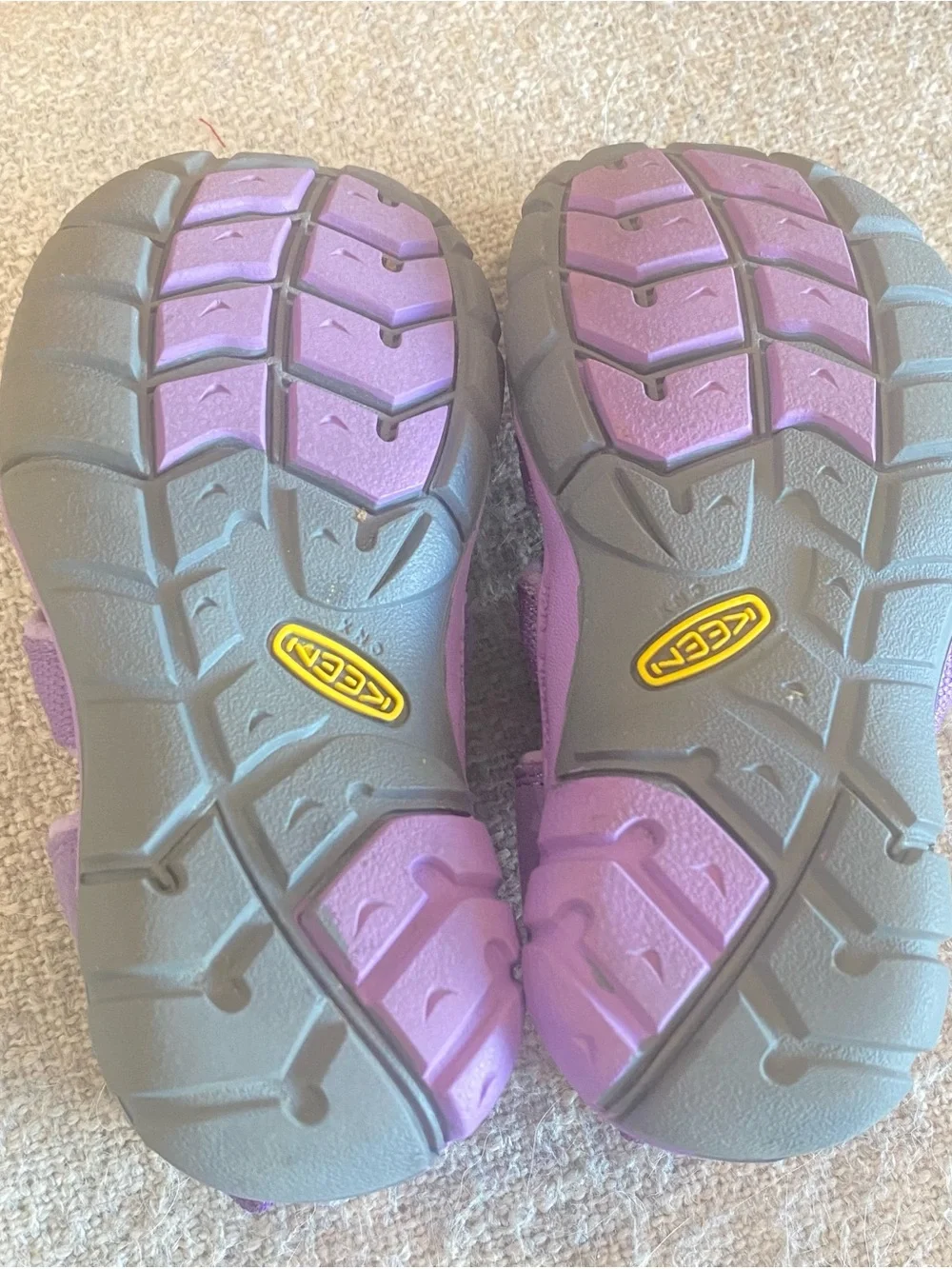 Keens size 10 Kids Purple Closed-Toe Sport Sandals