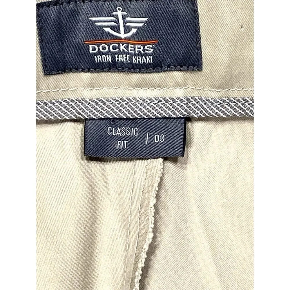 Dockers nwt pleated