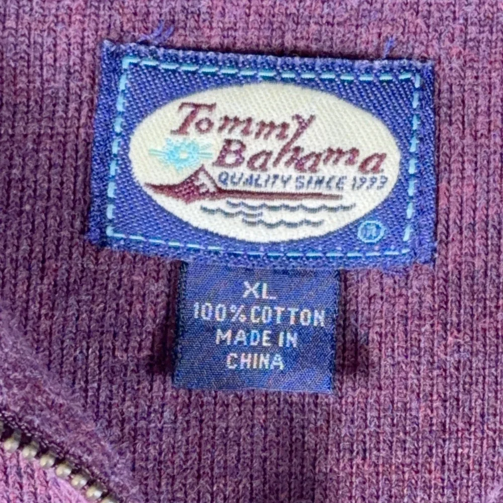 Tommy Bahama vintage crafted quarter