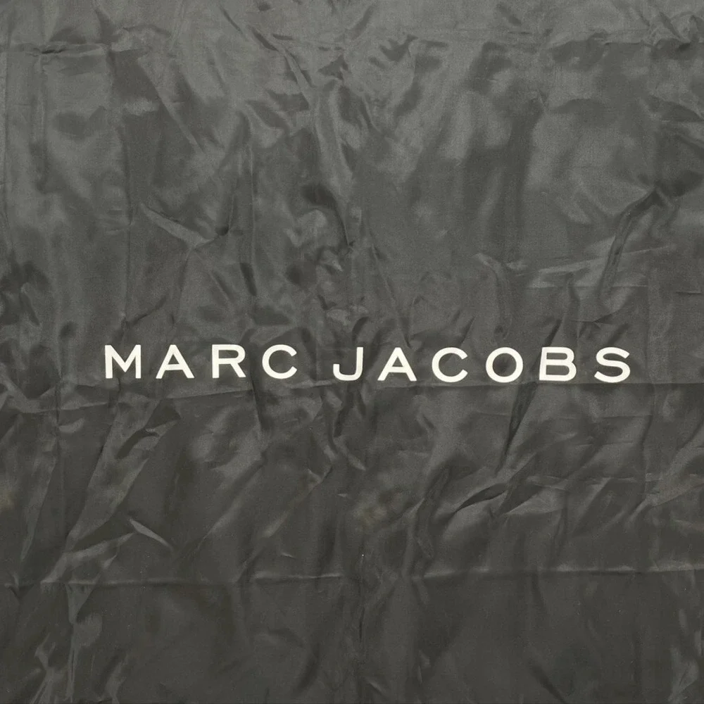 Marc Jacobs measurements can