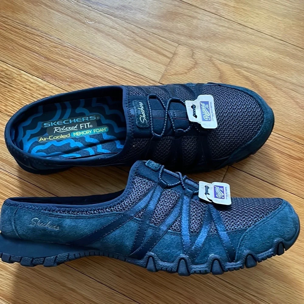 Skechers Biker Flats Relaxed fit‎ slip on shoes size 9.5 Blue NWOB