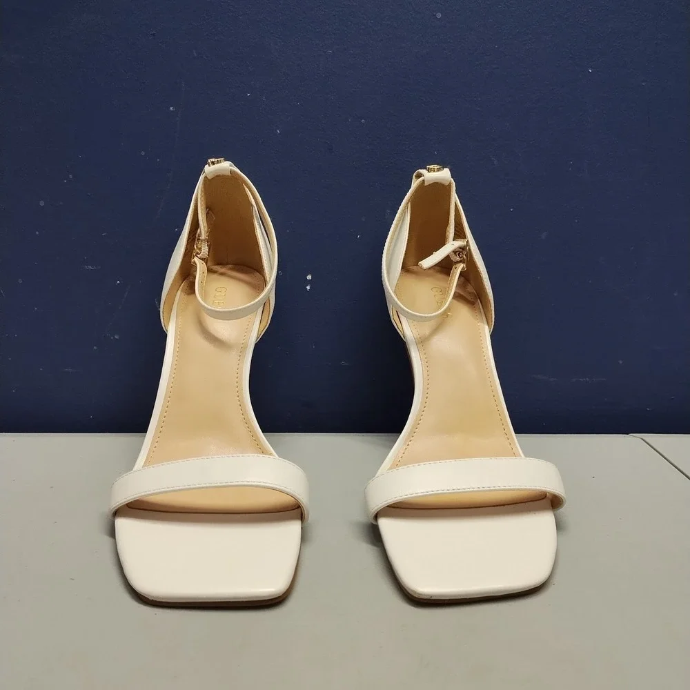 GUESS Gwyael 2 Kitten‎ Heels Womens Size 7.5M White Leather Ankle Strap Open Toe