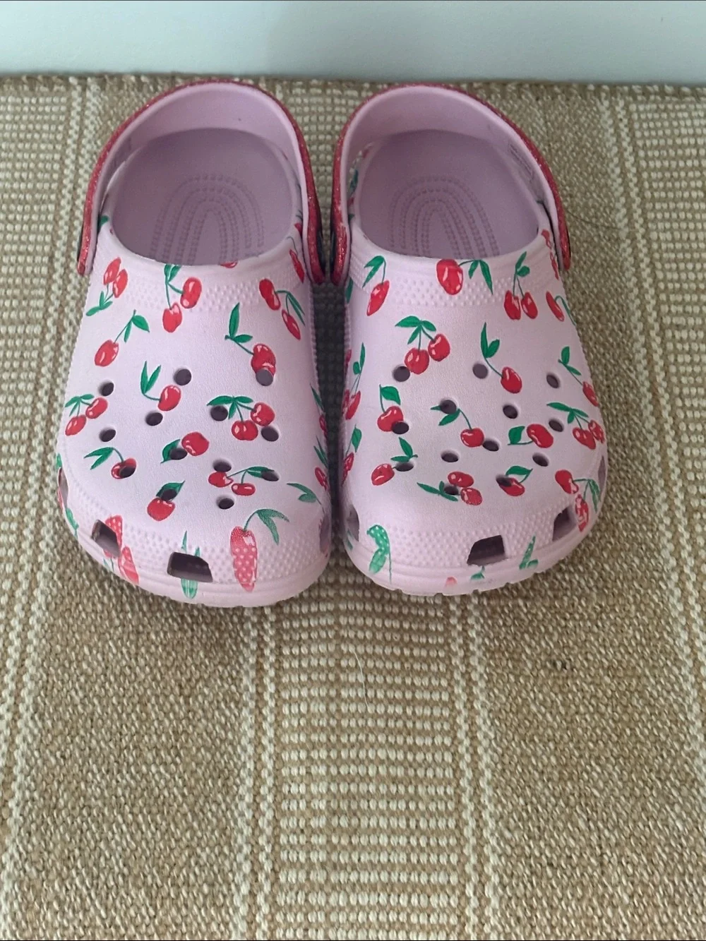 CROCS Class Kids Pink Cherry-Print Clogs with Red Glitter Heel Strap.  Size-2