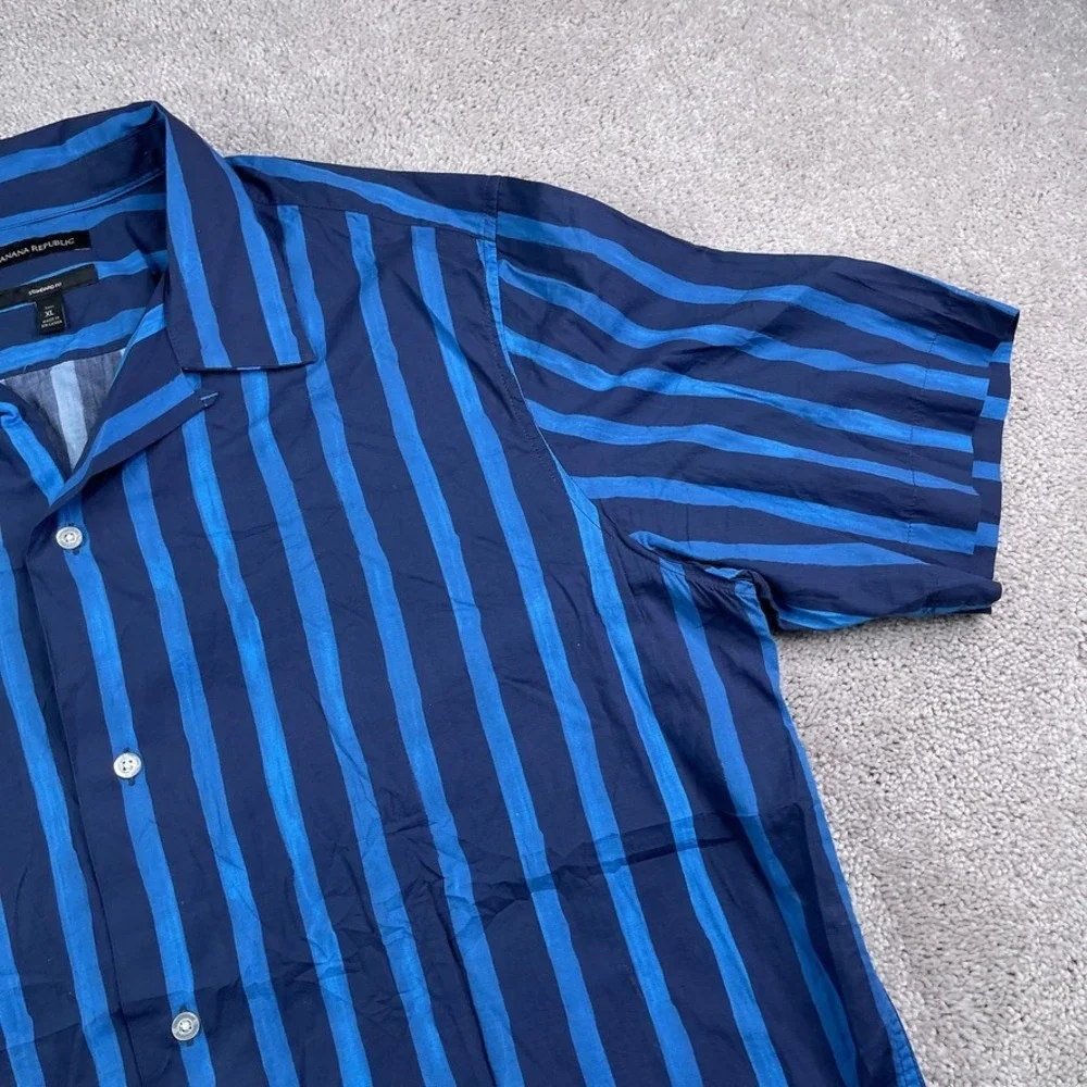 Banana Republic excellent no