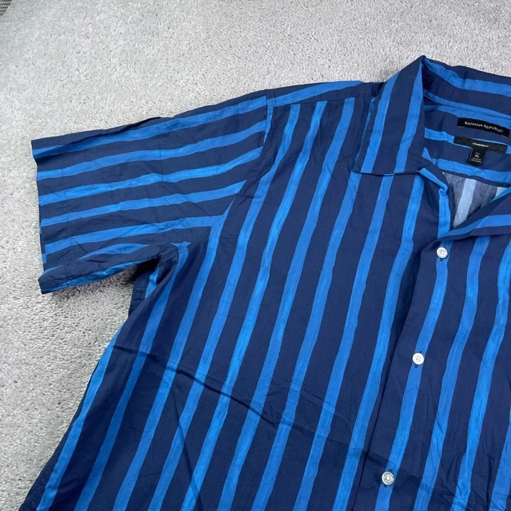 Banana Republic excellent no