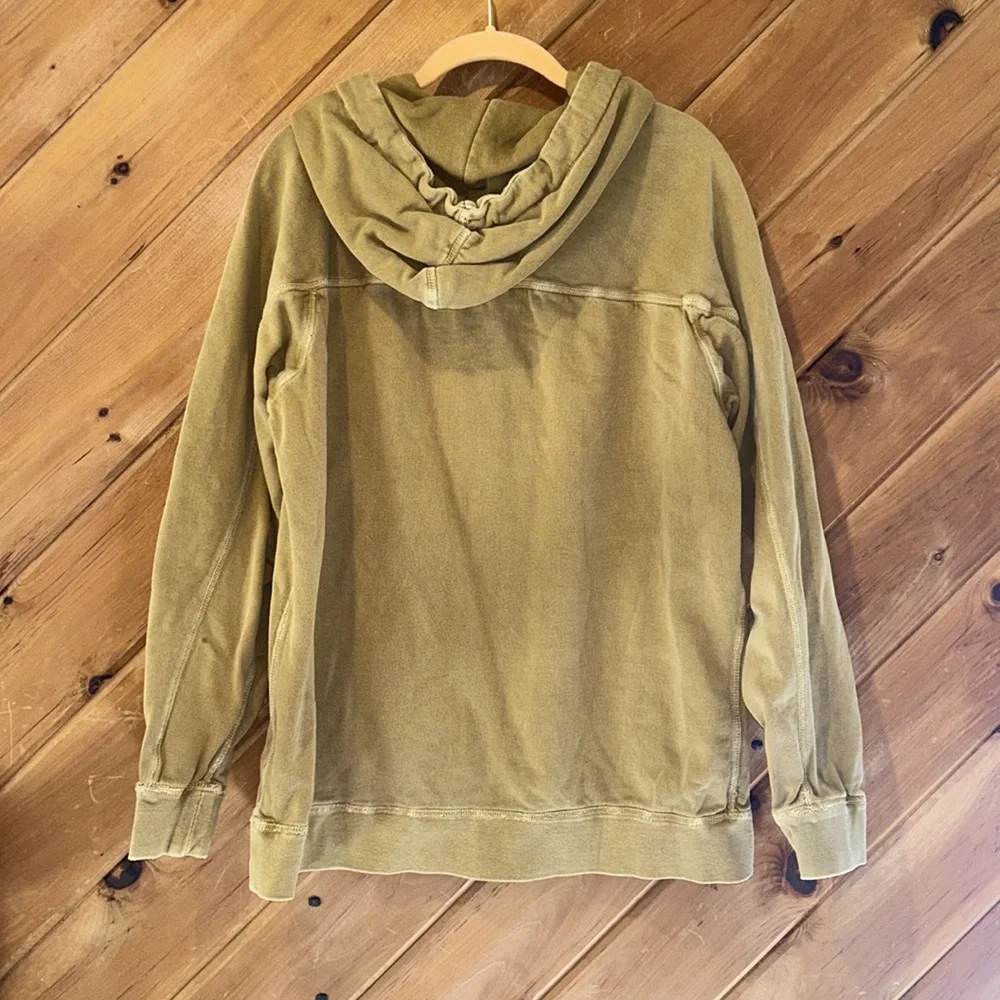 American Eagle Outfitters size large