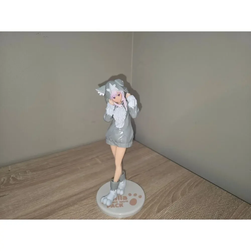 Rezero Emilia Hooded Kawaii Ver. Figurine 8.5