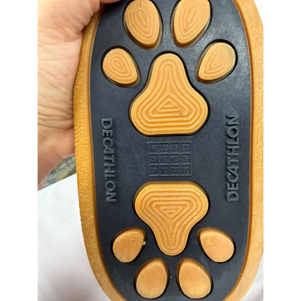 Decathlon Bootny Kids Red Snow Boots Made in Italy Paw Print Sole Size 12 US