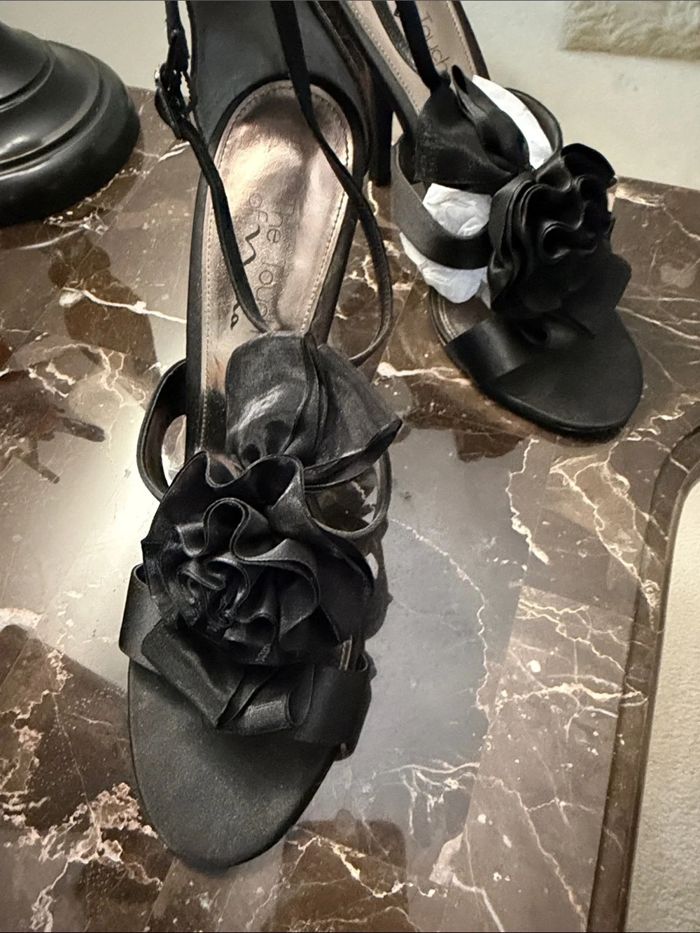 Touch of Nina elegant black