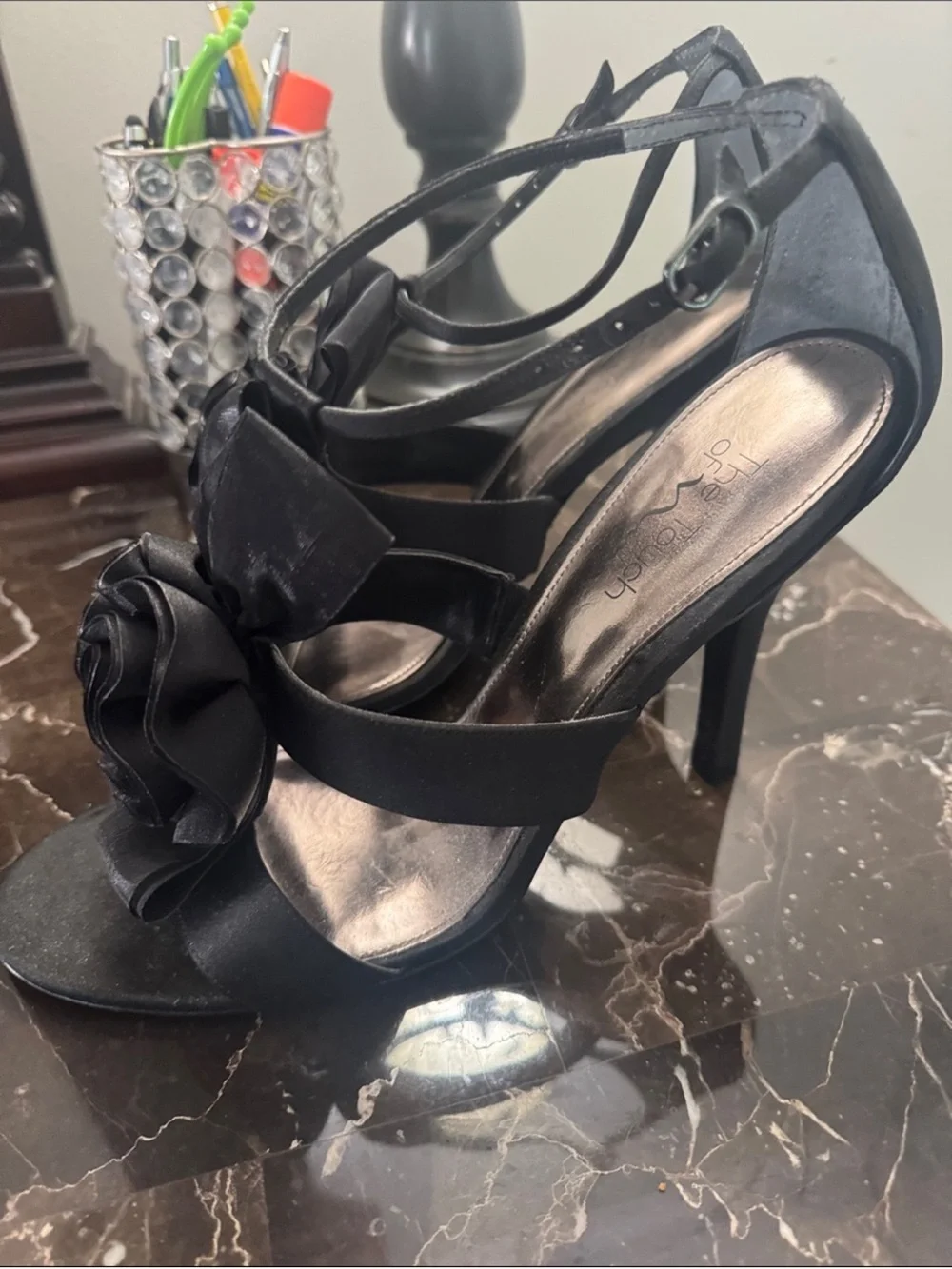 Touch of Nina elegant black