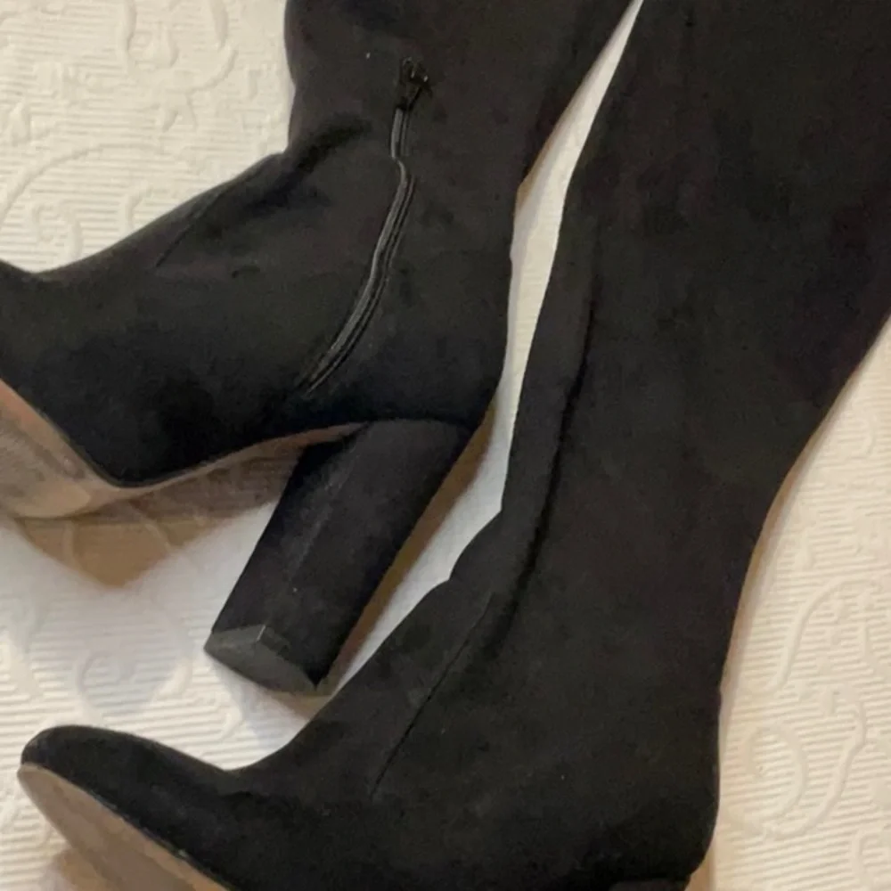Aldo Black Over the Knee 4” Heeled Boots Size 8. Sexy Party Elegant Fun Casual