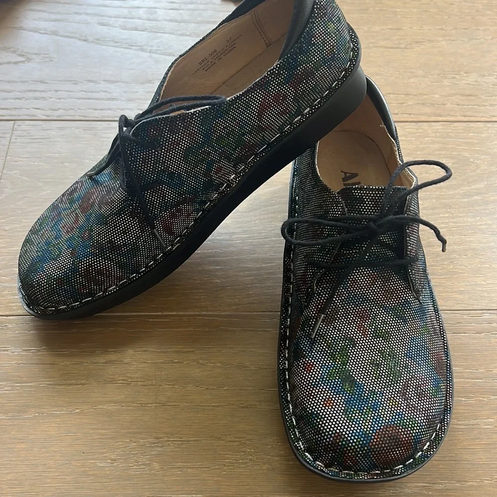 Alegria excellent new