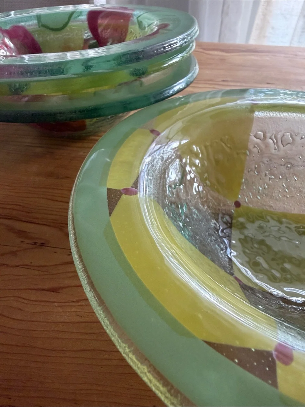 Villeroy & Boch Hand-Painted Glass Dessert Bowls in lemon Yellow, red apple