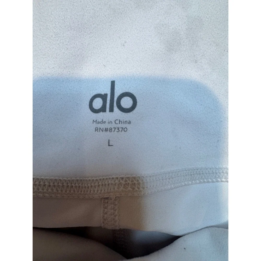 ALO Yoga elevate your