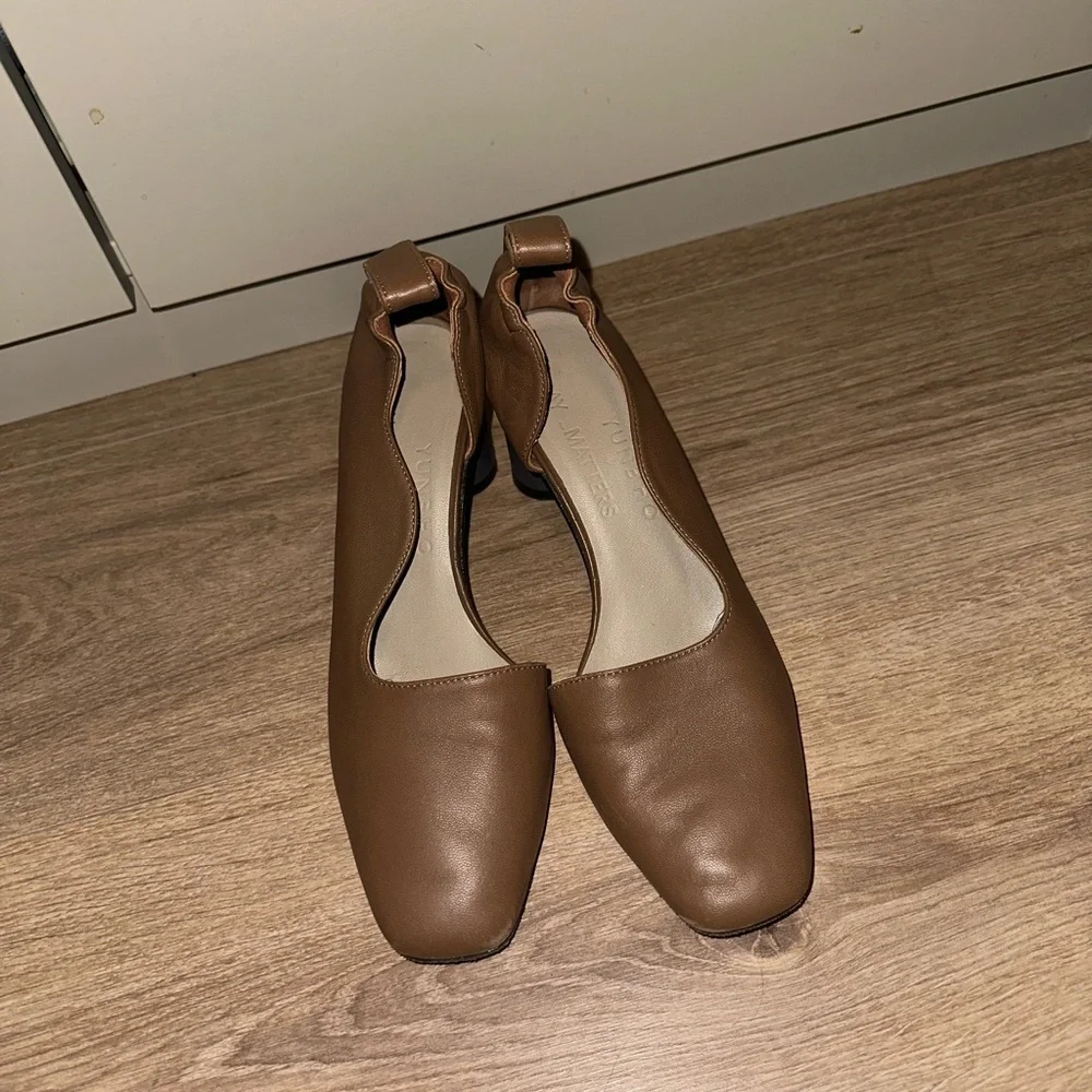 Gray Matters pump khaki