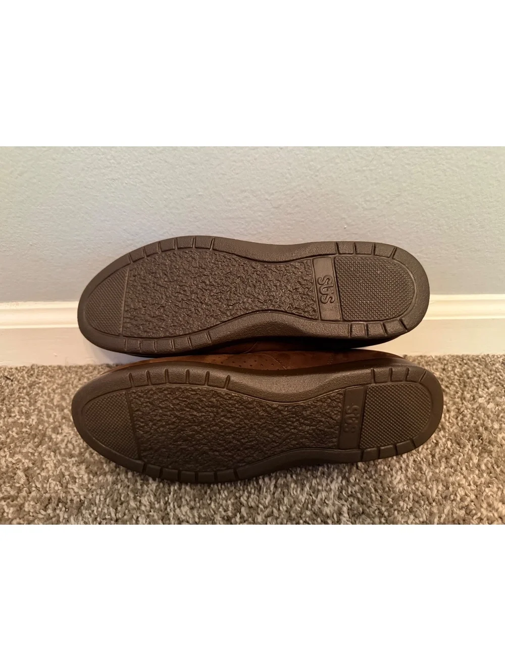 New SAS Suede Free Time Walking Women’s 7.5