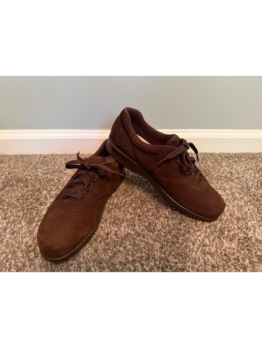 New SAS Suede Free Time Walking Women’s 7.5