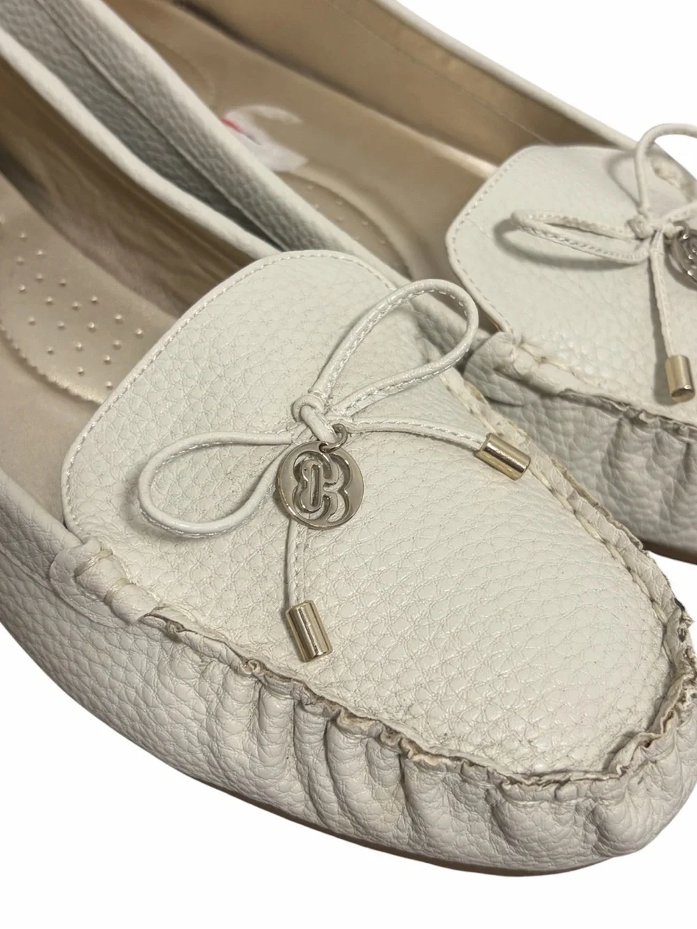 Bandolino Cream Off-White Driving Moccasin Loafers - Brand New - Size 10