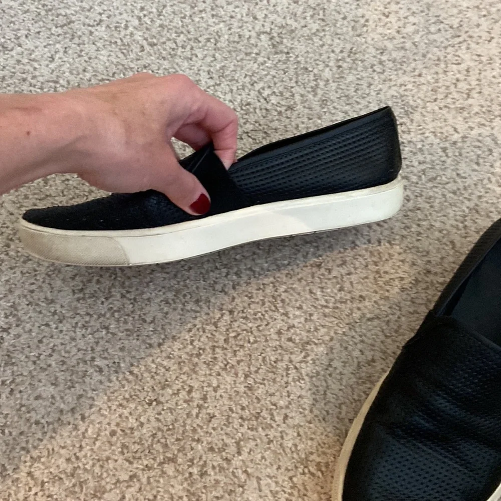 Vince sneaker size
