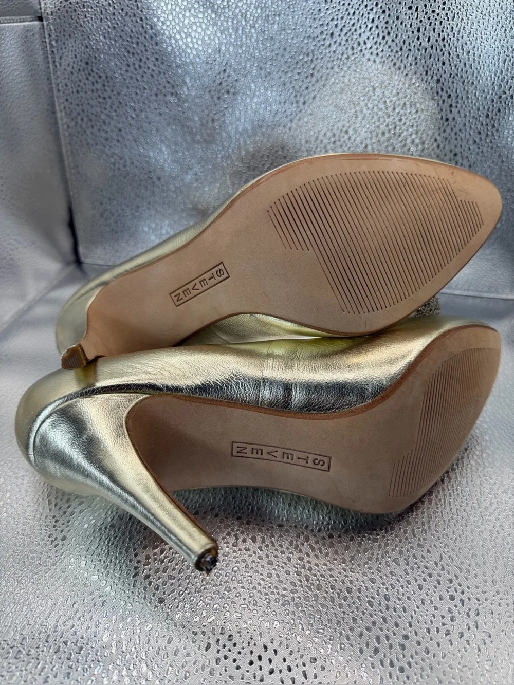 Steven by Steve Madden champagne gold stiletto pumps with rhinestone bow size 9