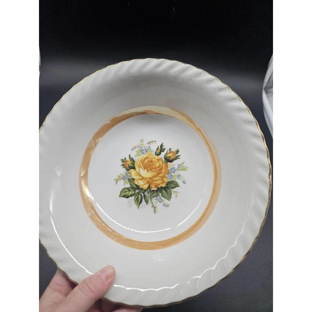 Porcelain Serving  Bowl Yellow Rose Gold Trim Made In Japan Collectible 9