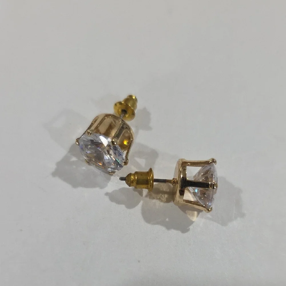 Gold Clear Crystal Stud Earrings – Sparkling Elegant Women’s Fashion Jewelry-