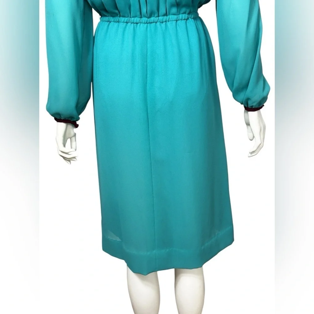 Victor Costa 70’s Turquoise Long Sleeve Pleated Dress Size 12. K-34