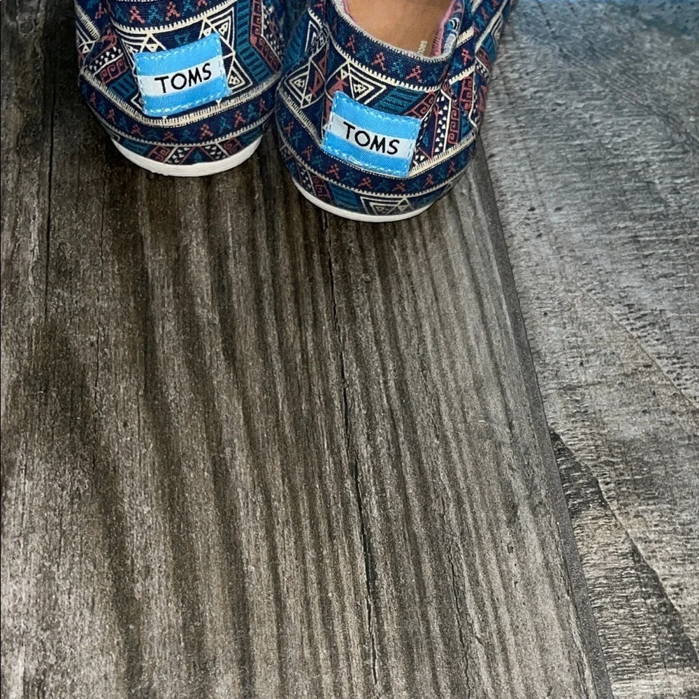 Toms slip style