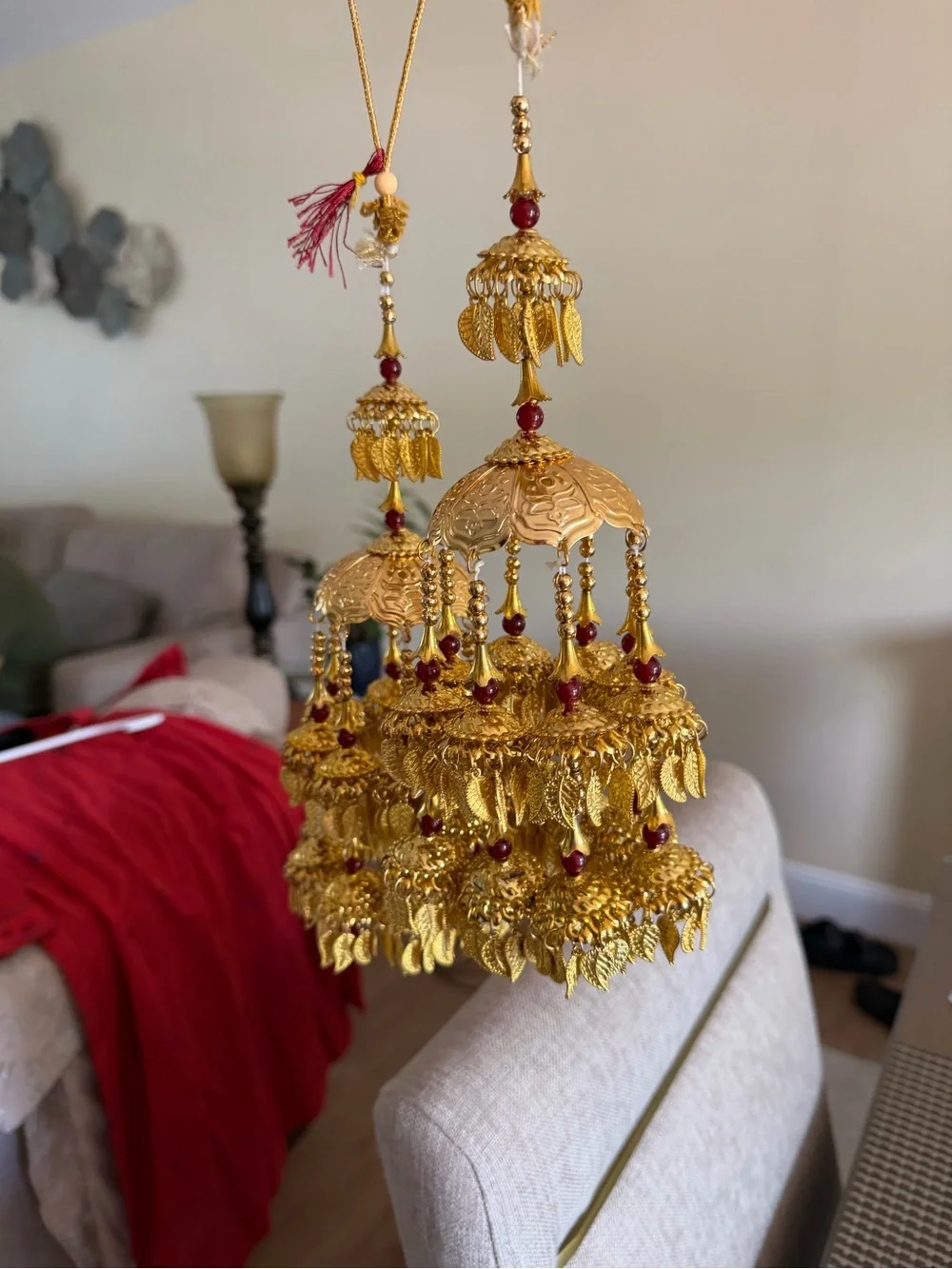 N/A elegant gold