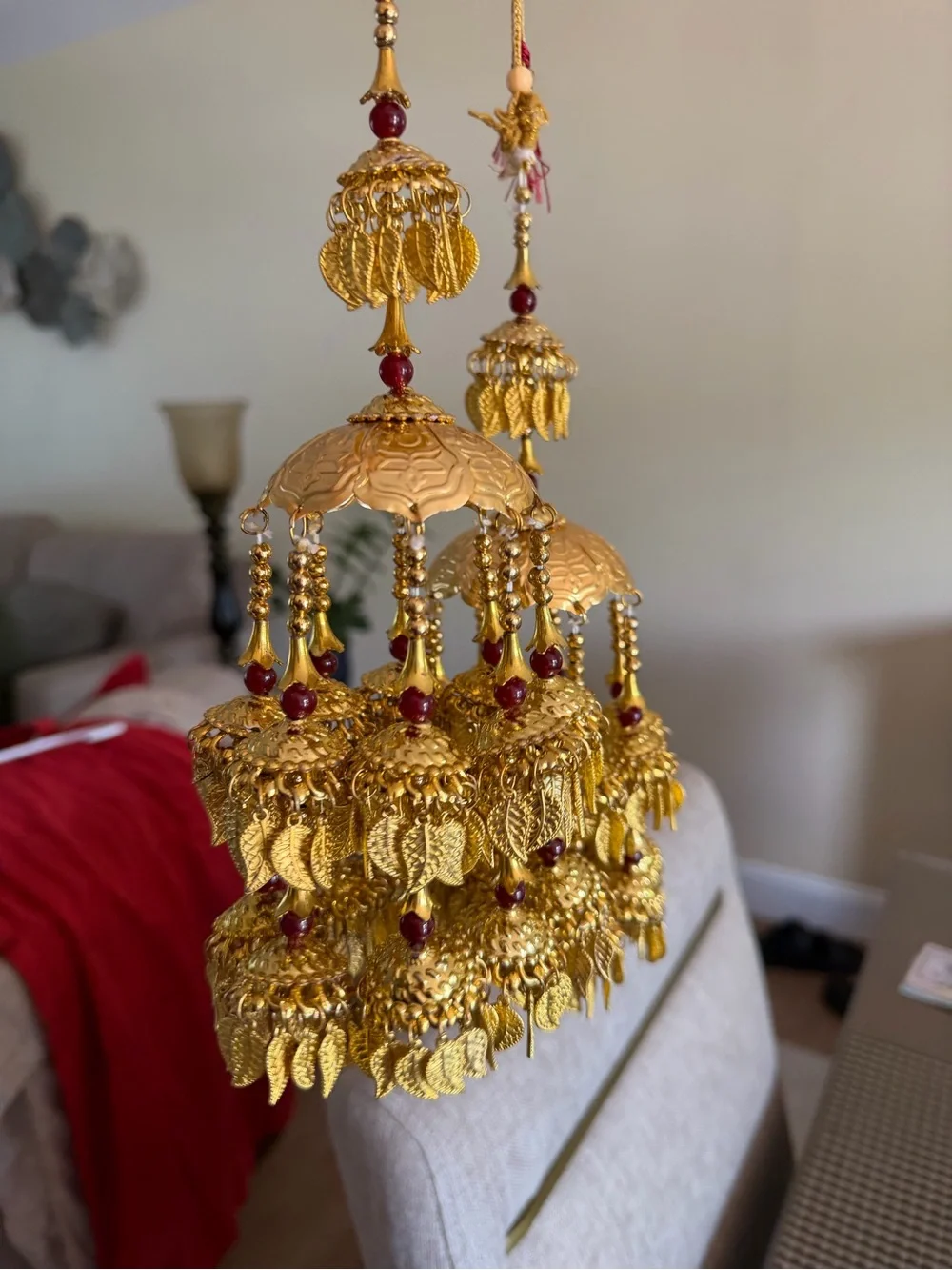 N/A elegant gold