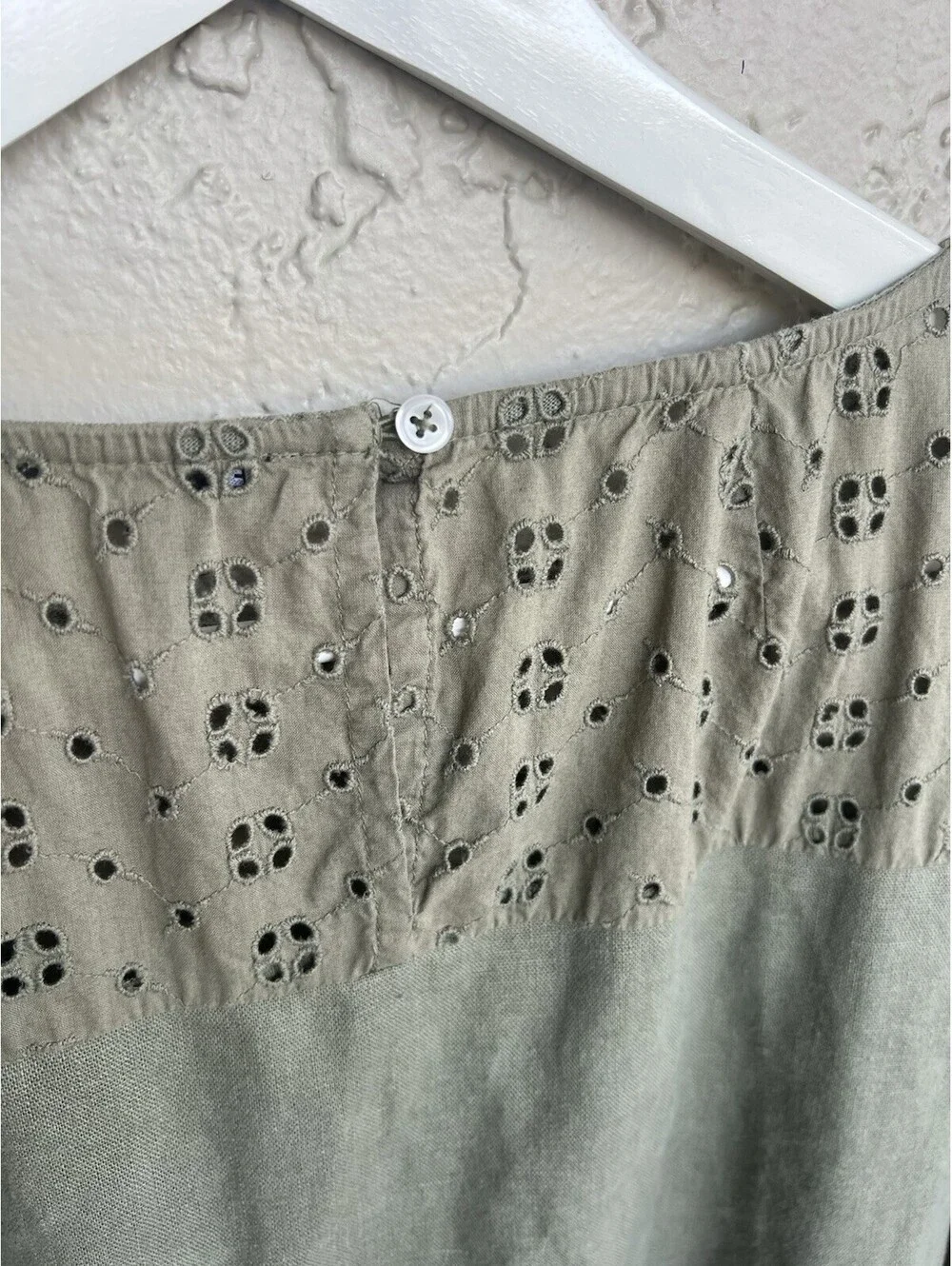 EUC! J.Crew Mercantile Olive Green Line Blend Eyelet Long Sleeves Shirt Women S