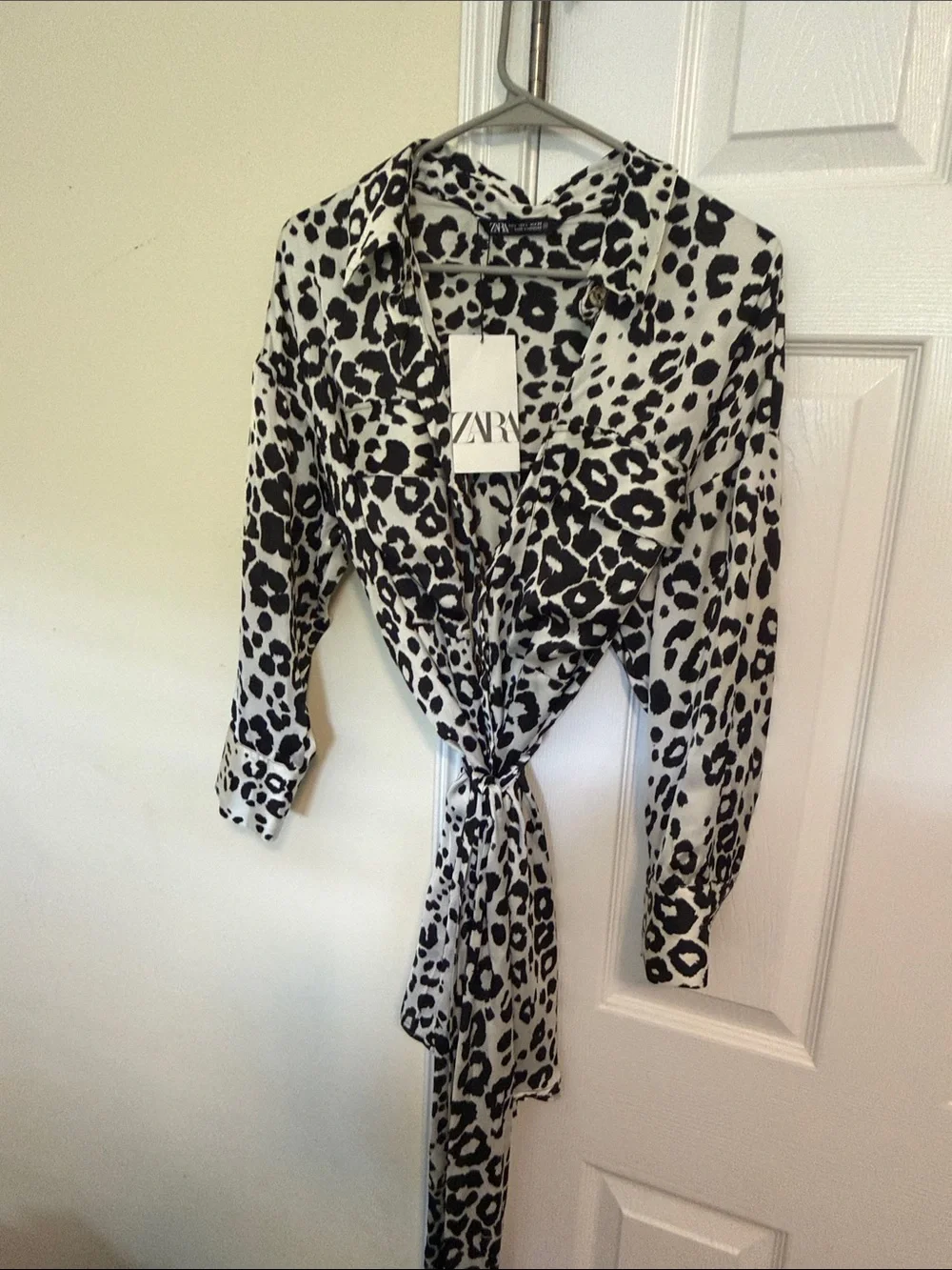 ZARA Black & White Leopard Tie-Front Button dress